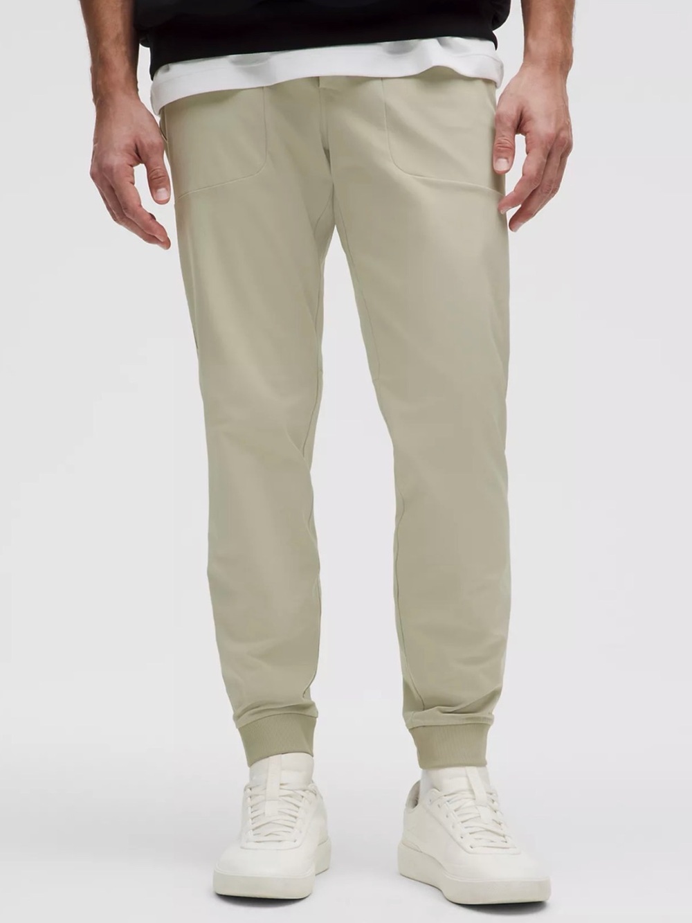 lululemon athletica
ABC Jogger *Regular
Colour: Raw Linen
Size: Men’s Small